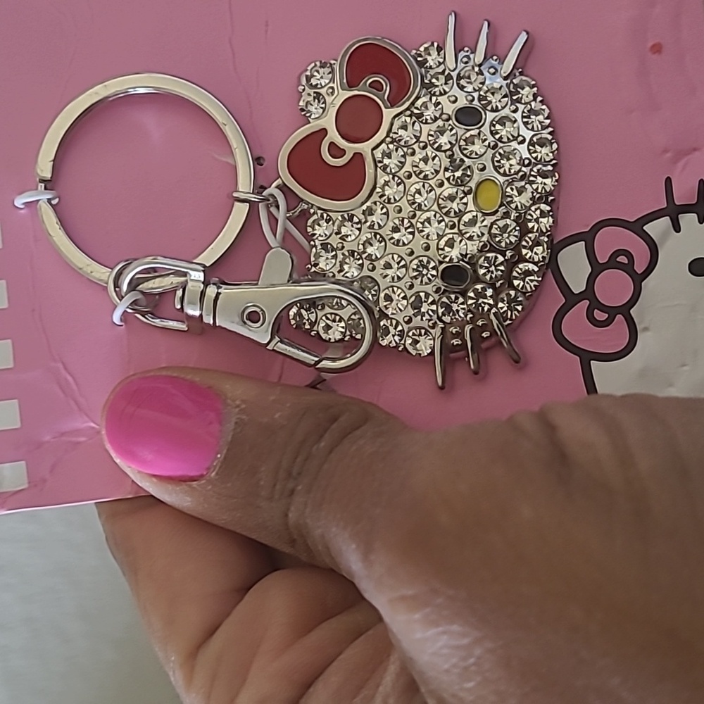 NWT Hello Kitty Rhinestone Keychain - Picture 3 of 3